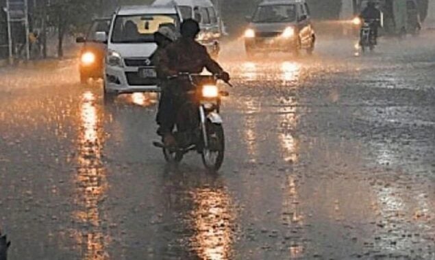 ملک کے کن کن علاقوں میں آج بارش ہوسکتی ہے؟ محکمہ موسمیات نے بتادیا