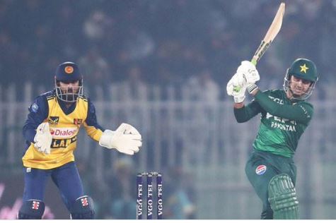 صاحبزادہ فرحان 80رنز بنا کر ٹاپ سکورر ، صائم ایوب کے 20 رنز، بابر اعظم پھر ناکام