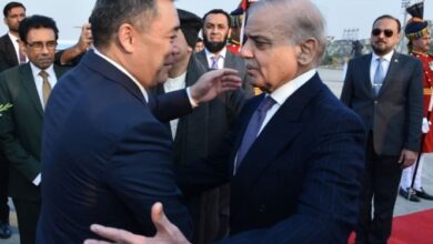 معزز مہمان کو 21 توپوں کی سلامی بھی پیش کی گئی