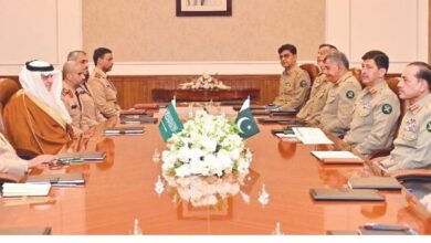 کمانڈربحرین نیشنل گارڈ جنرل شیخ محمد بن عیسٰی کیساتھ باہمی دلچسپی کے امور پر تبادلہ خیال ،فیلڈ مارشل کا بحرین کیلئے پاکستان کی مسلسل حمایت کا اظہار